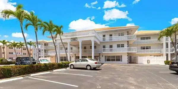 1461 S Ocean Blvd