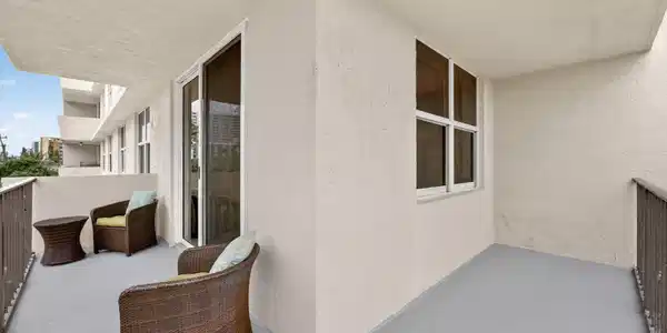 1009 N Ocean Boulevard
