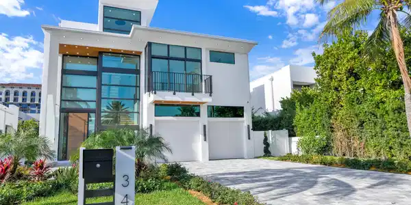 344 NE 2nd Street