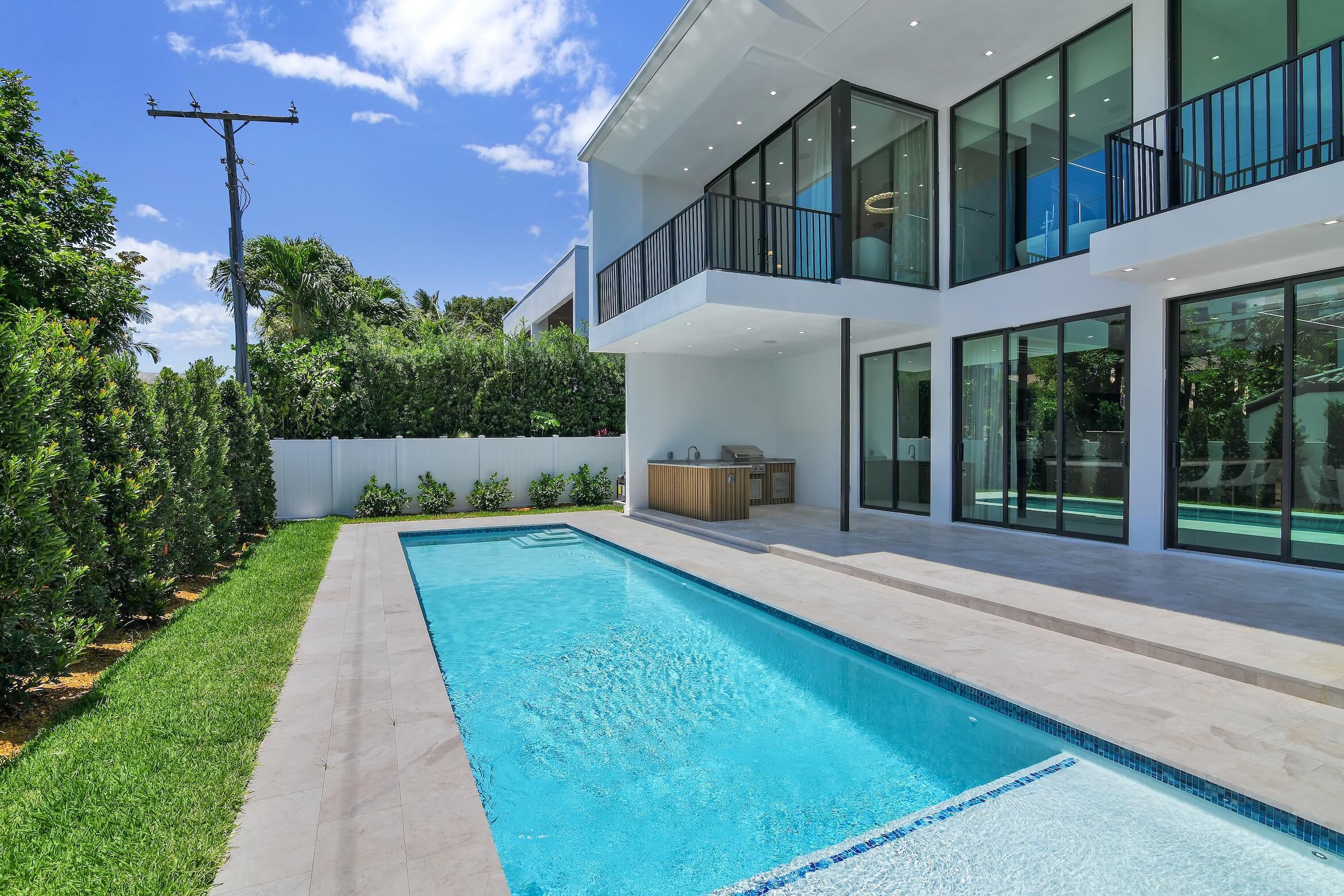 Image 3: 344 NE Second St, Boca Raton 2-47 (1)