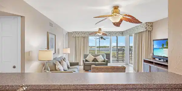 Image 3: Looking into living area