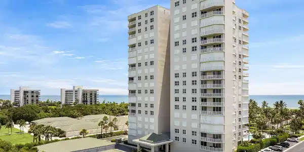 5049 N Highway A1a