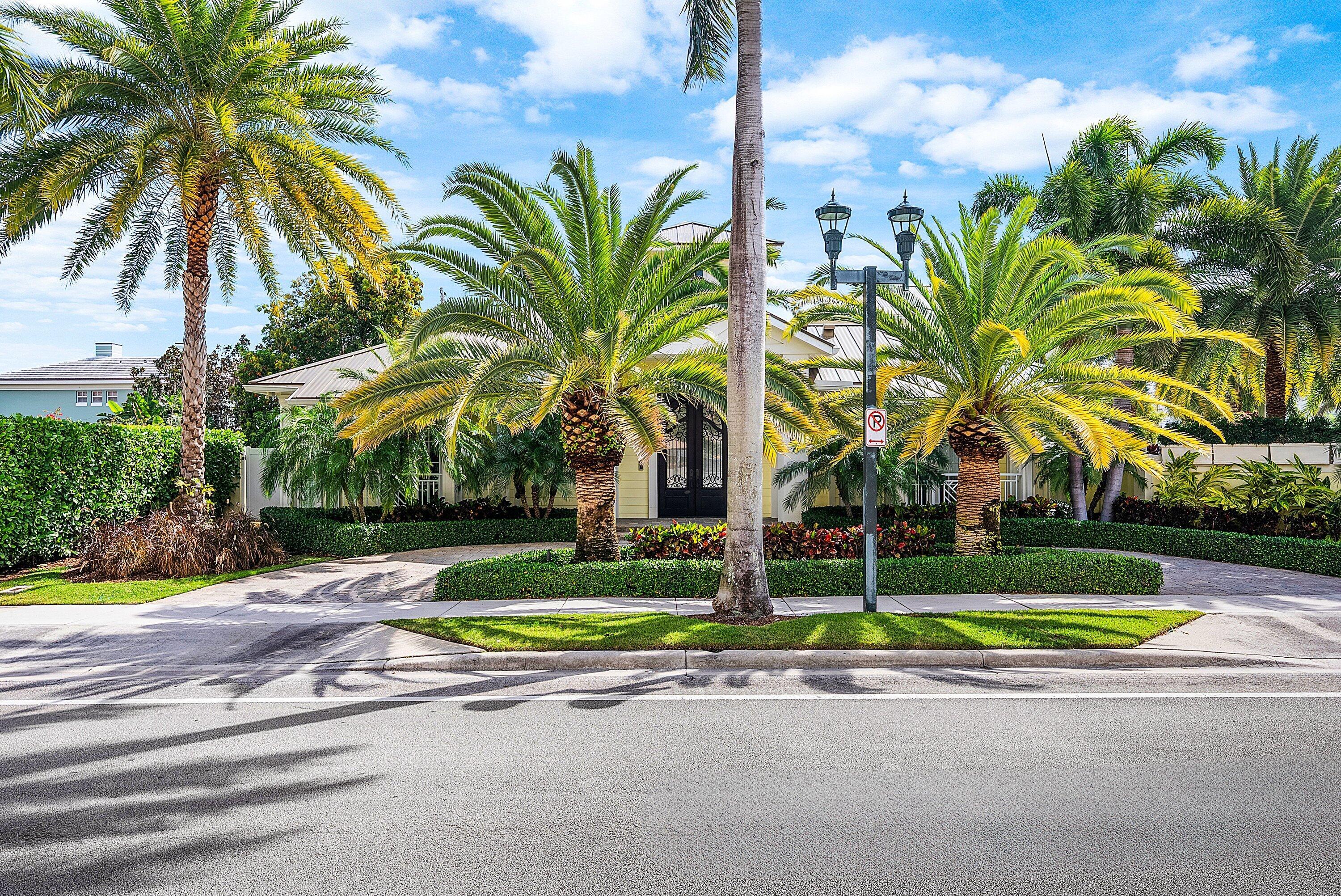 Image 2: 001-201Northeast3rdCourt-BocaRaton-FL-33