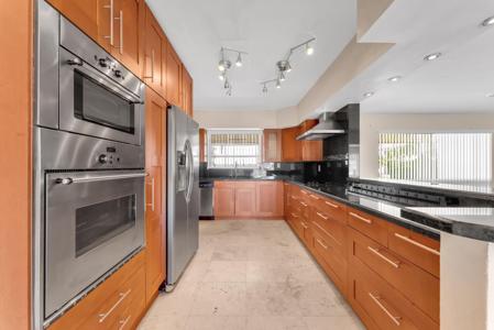2940 NE 19th Street