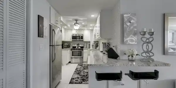Image 4: House-11