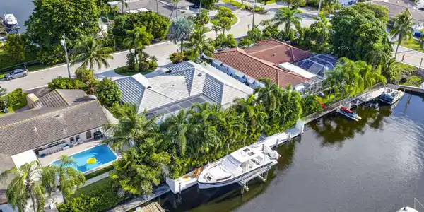 Image 2: Waterfront property with private boat dock, adjace