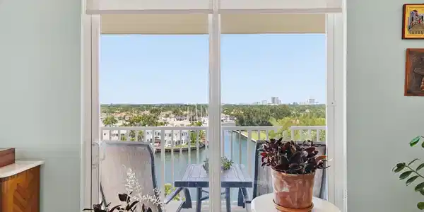 1401 S Ocean Drive
