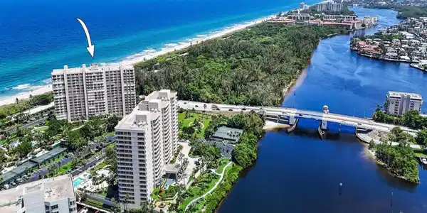 Image 2: Oceanfront Penthouse with 25+ Mile Panoramic Views