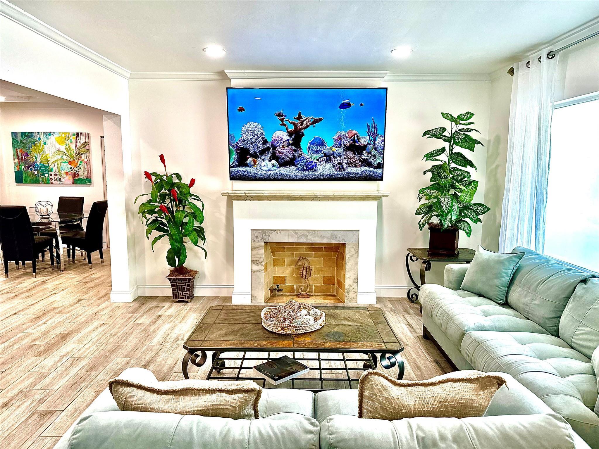 Image 2: Family room of main house