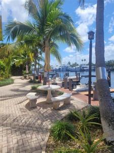 815 Middle River Drive