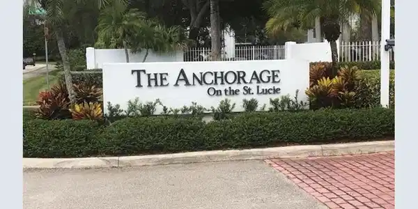 2500 SE Anchorage Cove
