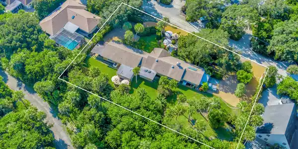 1500 Pelican Lane