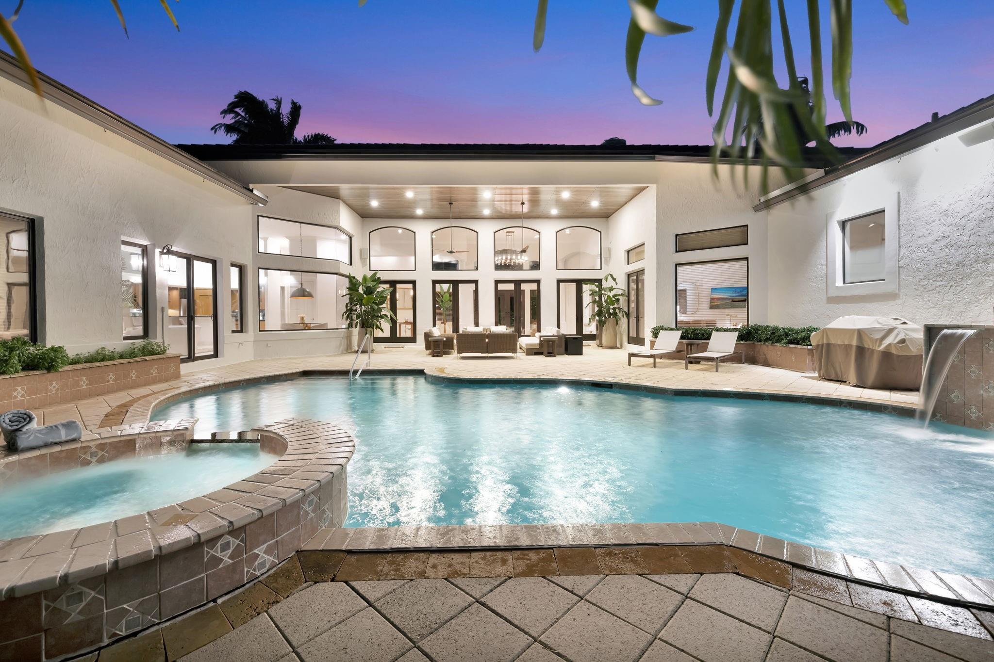 Image 2: Extremely Private Resort-Style Pool & Outdoor Livi