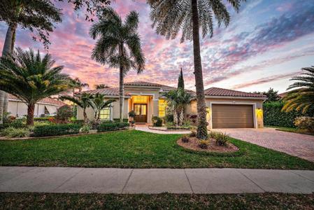 9790 SE Crape Myrtle Court
