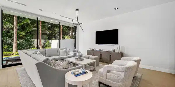 Image 3: 010-927WitherspoonLane-DelrayBeach-FL-33