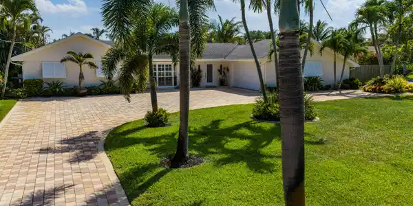 18 Saddleback Road