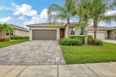 5757 SE Pinehurst Trail