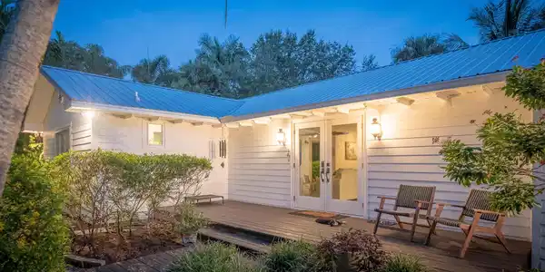 Image 4: 547 SW Riverview St, Stuart, FL 34994 -