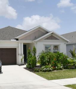 545 SE Ranch Oak Circle