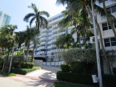 800 West Ave