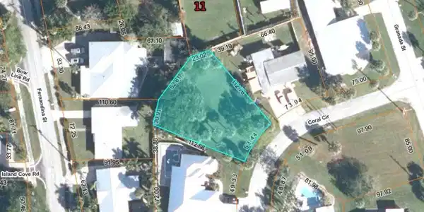 Image 3: Assessors map with measurements