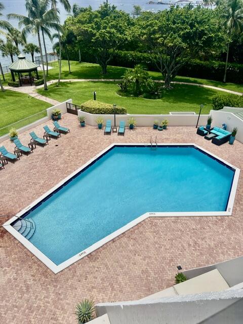 Image 4: Pool View