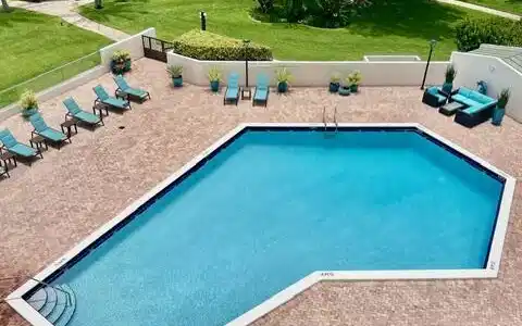 Image 4: Pool View
