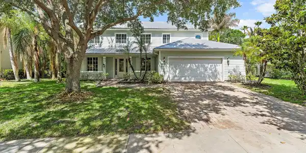 1138 SW Lighthouse Drive