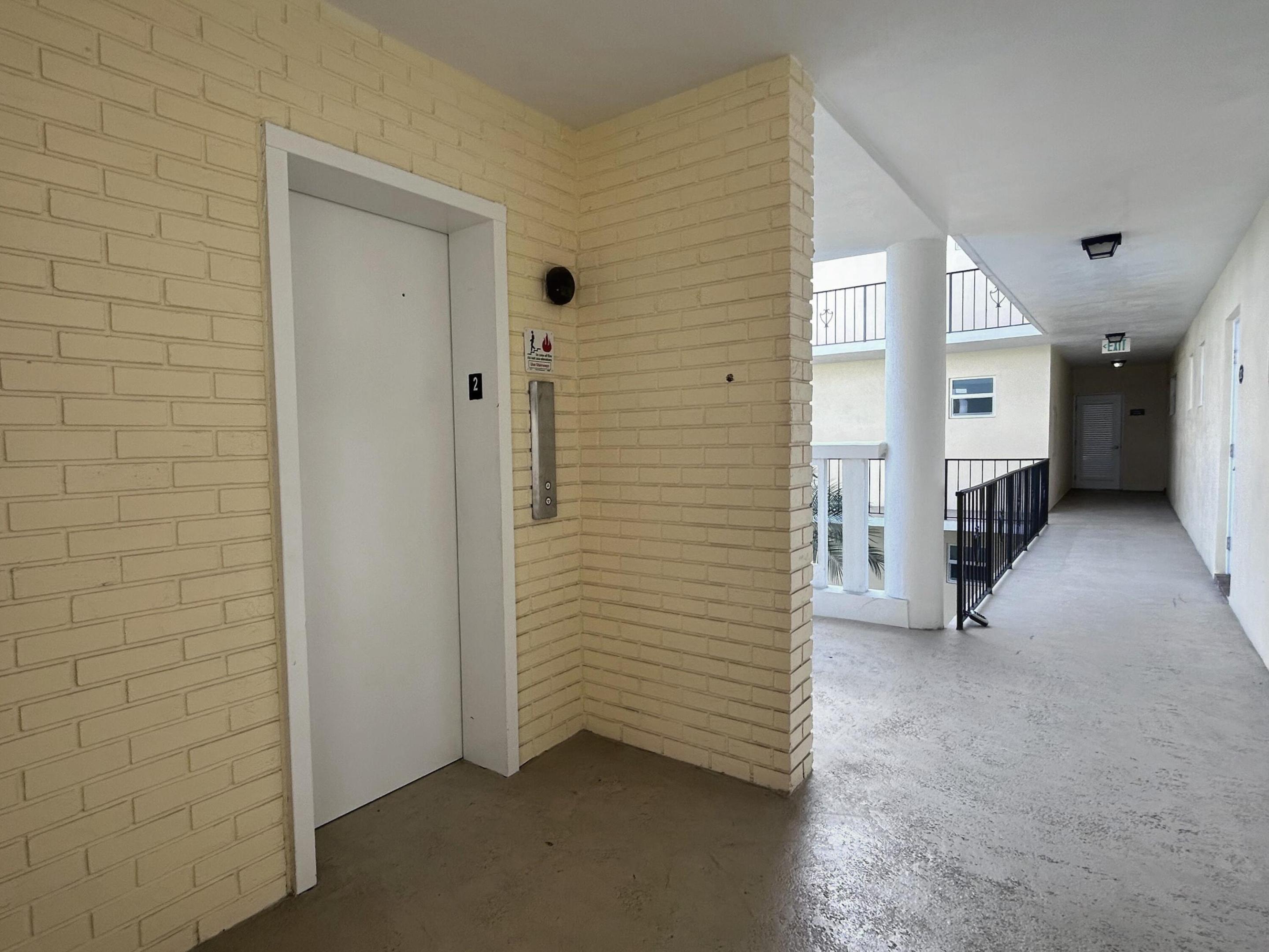 Image 3: ELEVATOR TO CONDO