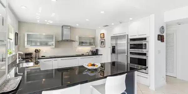 Image 2: Open & Renovated Kitchen