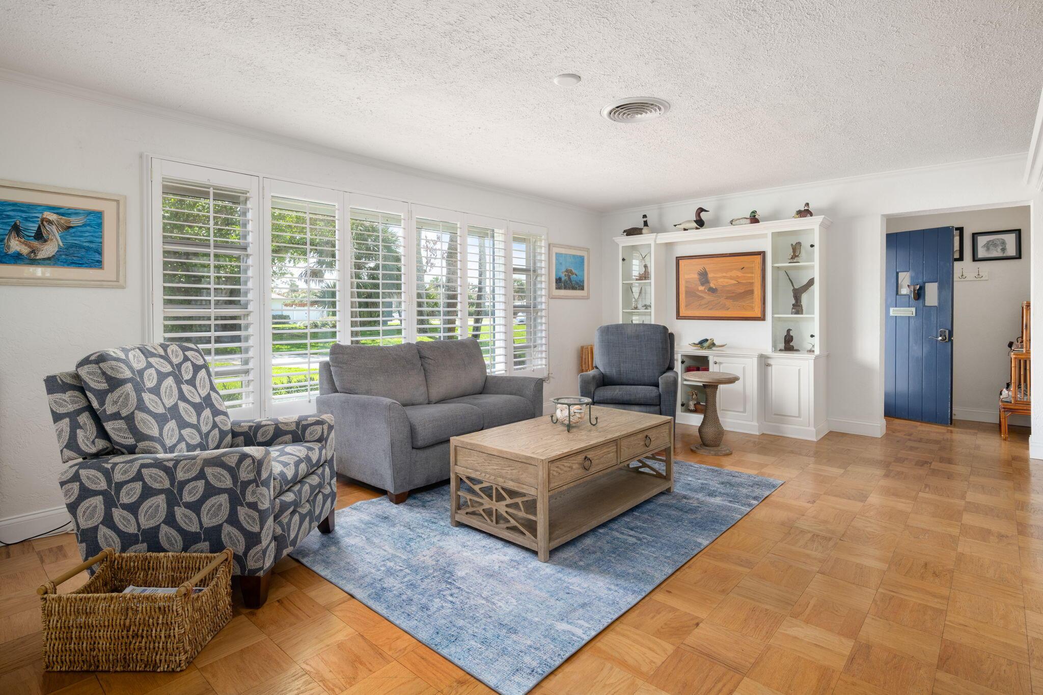 Image 4: 4-web-or-mls-715 Conn Way-4