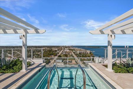 220 Lake Shore Drive