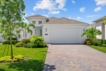 2147 Falls Manor