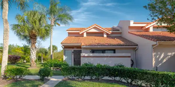 3307 SE SANDPIPER Circle