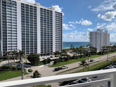 2851 E Ocean Blvd
