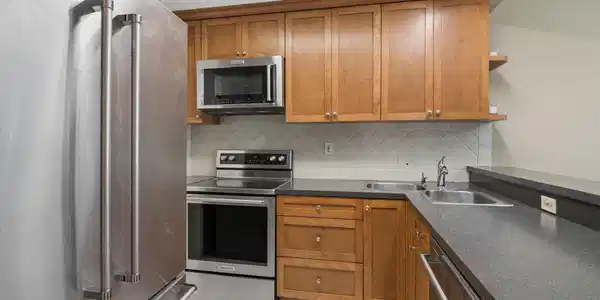Image 3: 06-Carbonara-550 Bayshore Dr #314-6