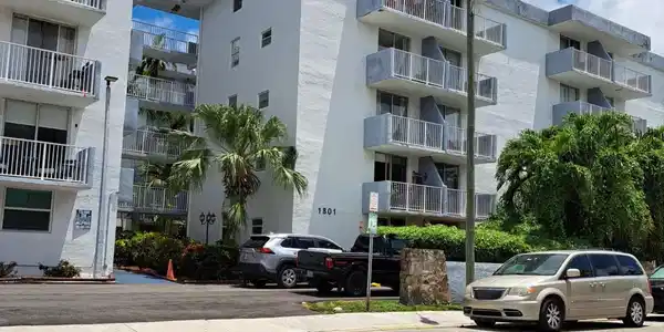 1801 S Treasure Drive