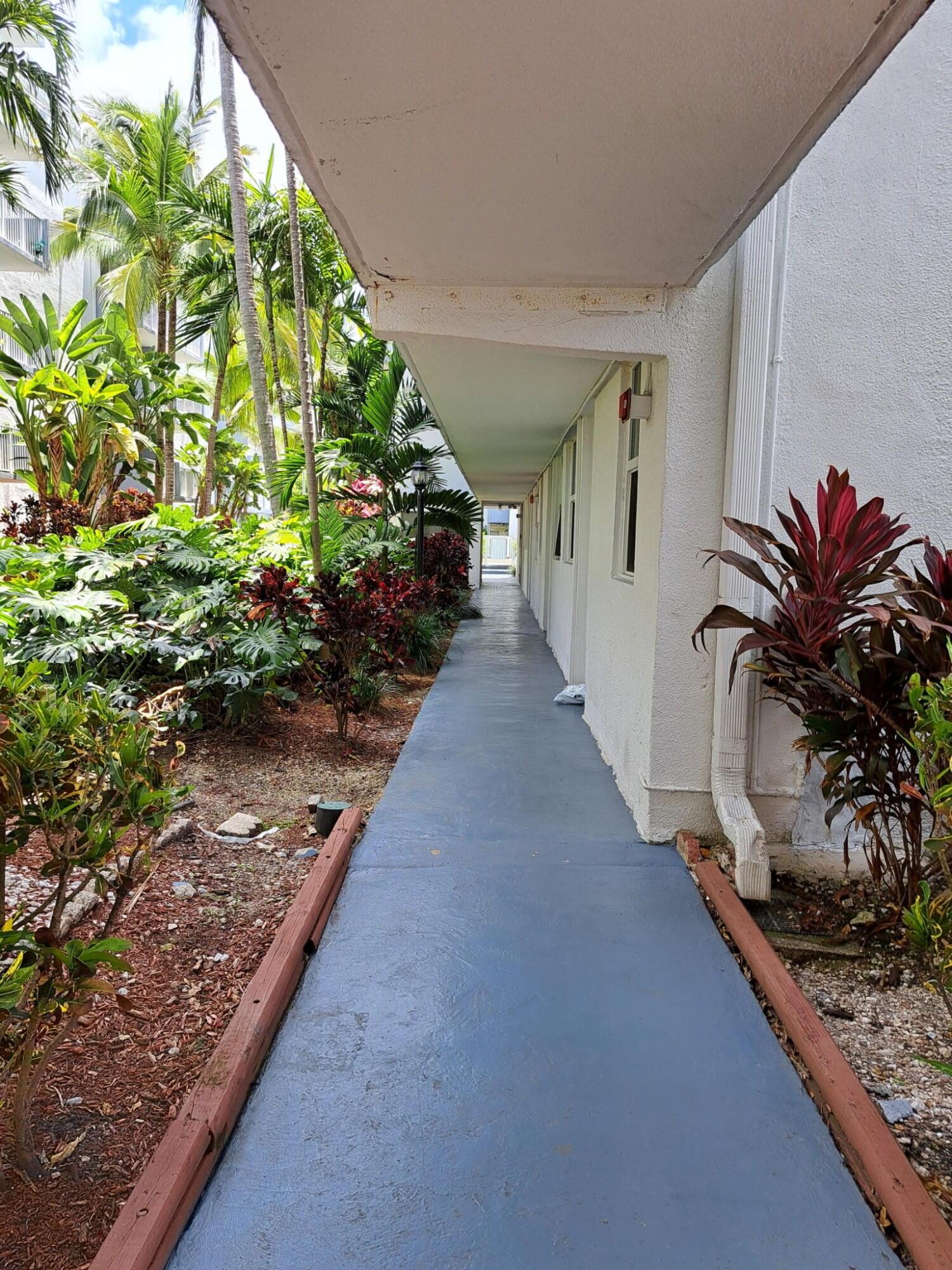 Image 2: WALKWAY