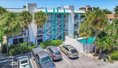 2715 NE 49th Street