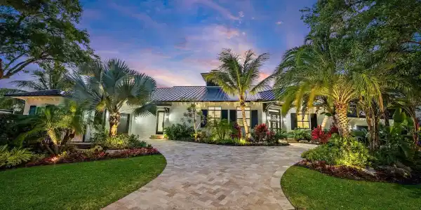 942 Pompano Drive