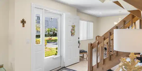Image 3: Front Entry