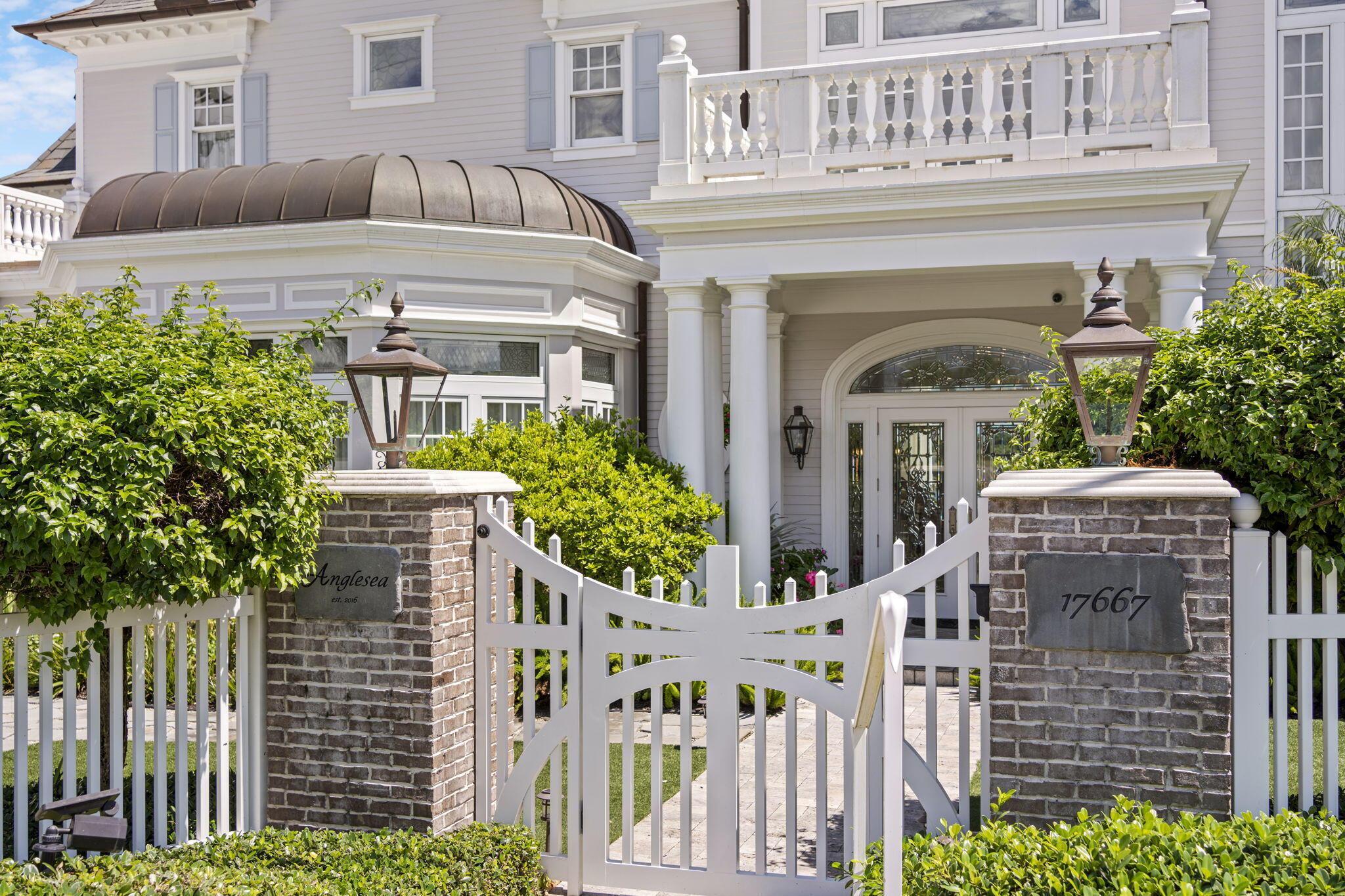 Image 4: Front Gate