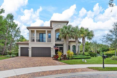 1140 NE Savannah Oaks Way