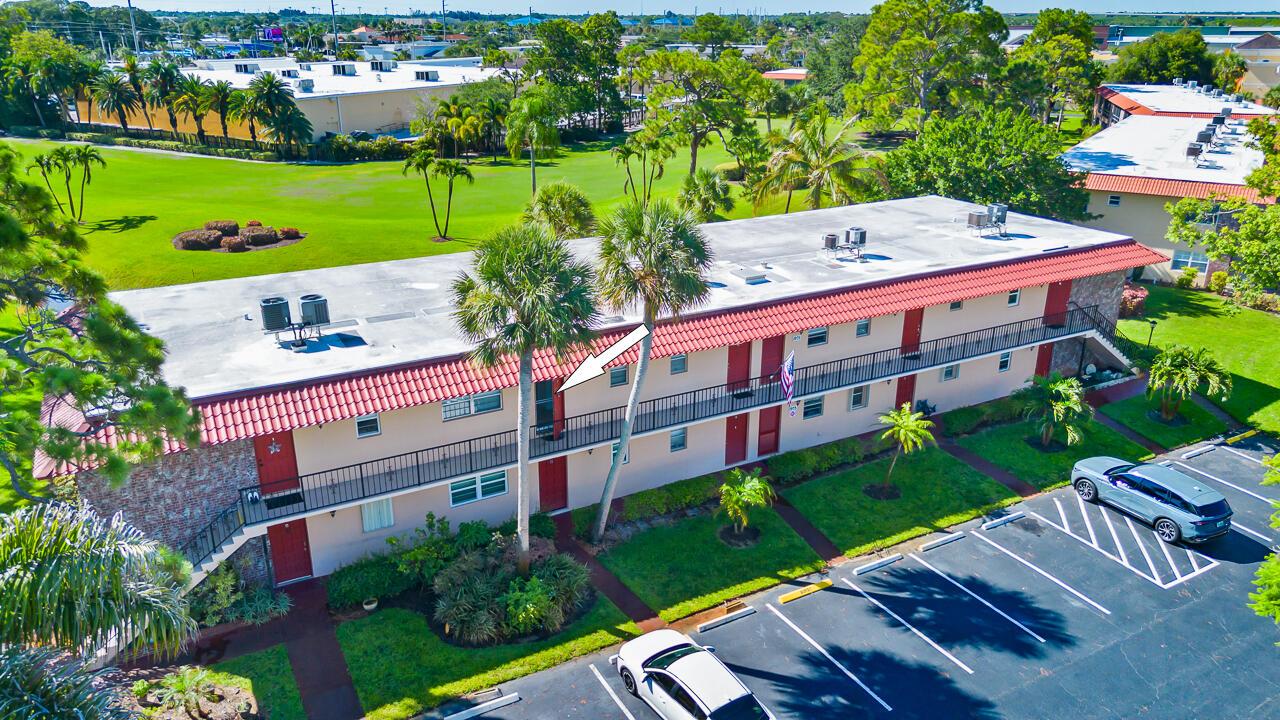 Image 2: 1975 SW Palm City Road Unit G-10