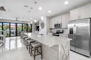 617 Windward Circle N