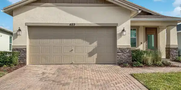 489 SE Twisted Bark Way