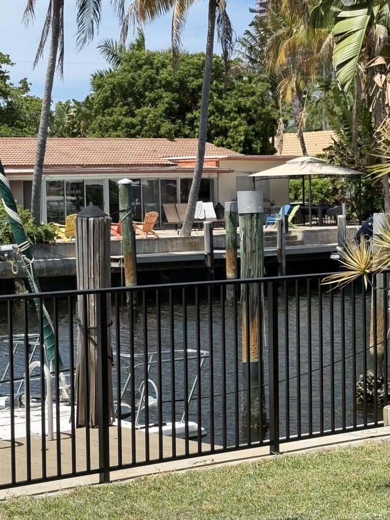 Image 4: Back Yard 27