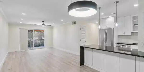 6205 Bay Club Drive