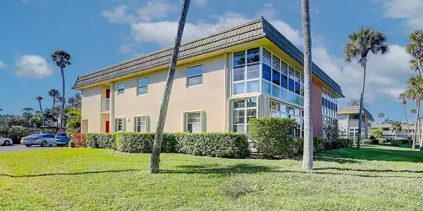 5 Vista Gardens Trail