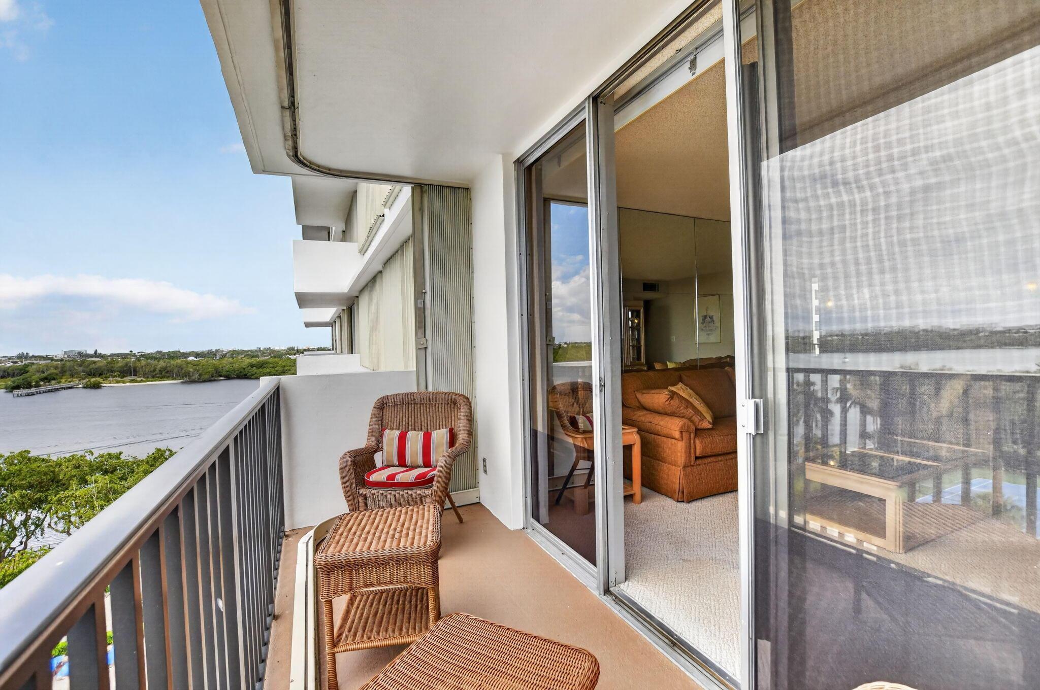 Image 4: Million Dollar Intracoastal Views